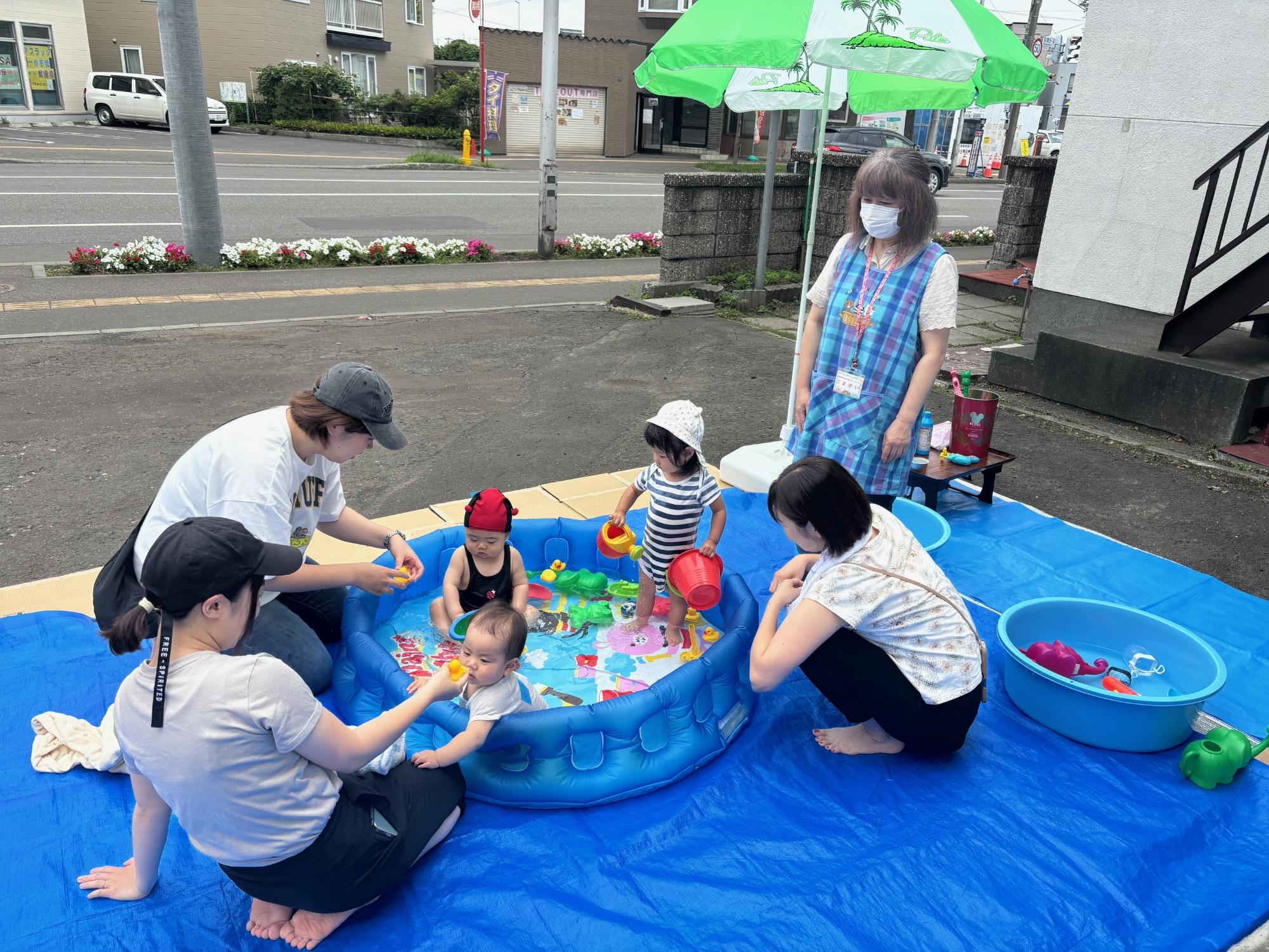 にこにこ広場水遊び