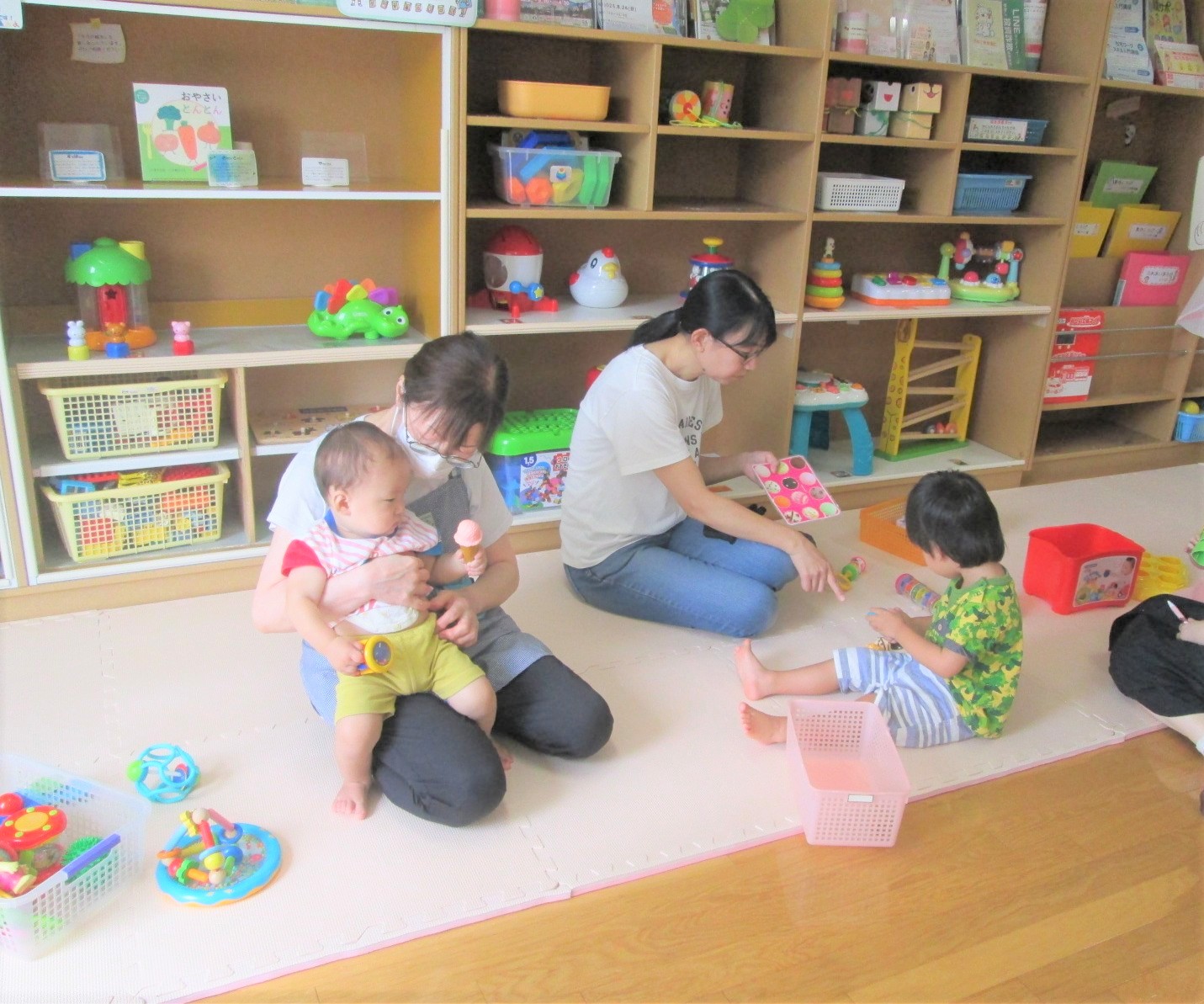 子育てボランティアぱんだのへや見守り活動の様子